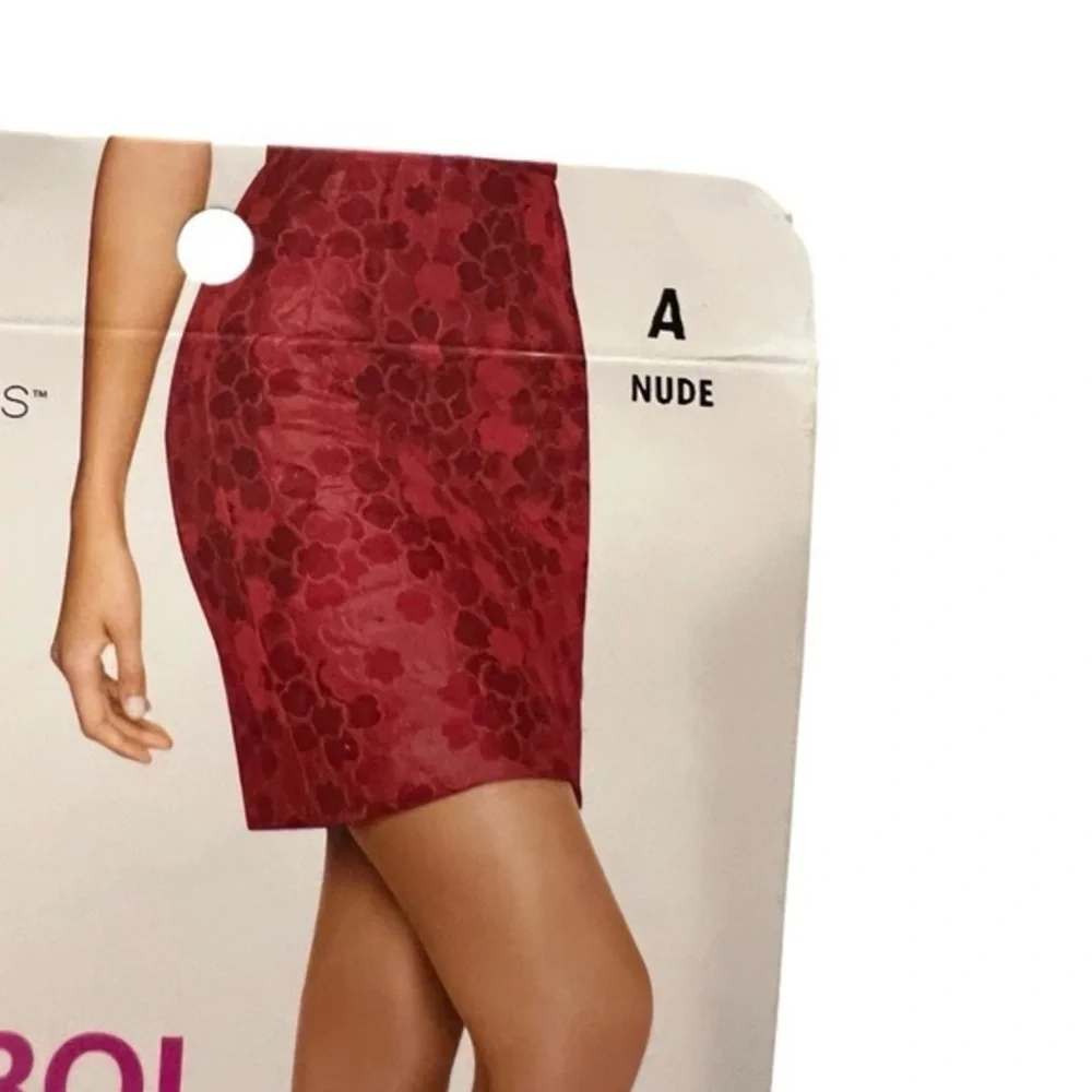 Hanes Stylessentials Control Top Pantyhose 2 Pack Nude Size A Sheer‎ Leg & Toe